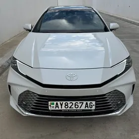 Toyota Camry 2025