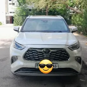 Toyota Highlander 2020
