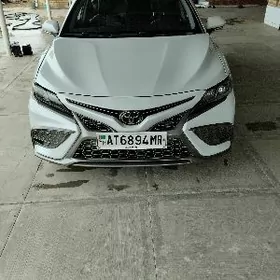 Toyota Camry 2023
