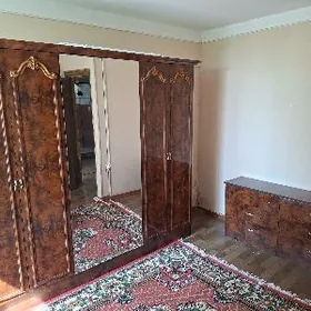 шефонер с тумбочками