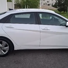 Hyundai Elantra 2021
