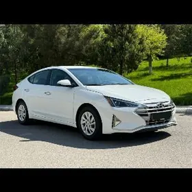 Hyundai Elantra 2019