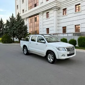 Toyota Hilux 2013