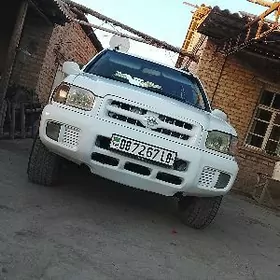 Nissan Pathfinder 2001