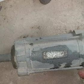 электродвигатель