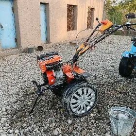 Mini traktor,el traktor