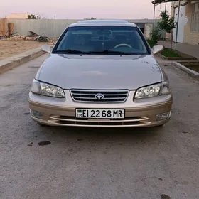 Toyota Camry 2000