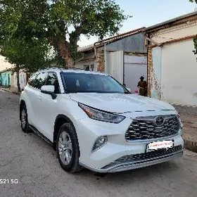 Toyota Highlander 2020