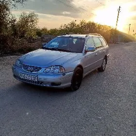 Toyota Avensis 2002