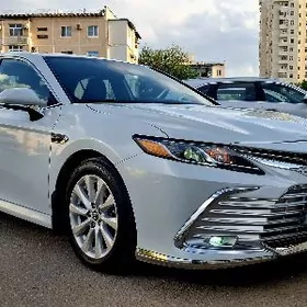 Toyota Camry 2018