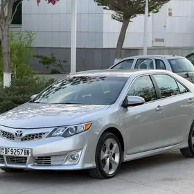 Toyota Camry 2014