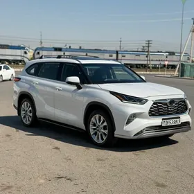 Toyota Highlander 2023