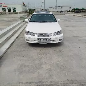Toyota Camry 2000