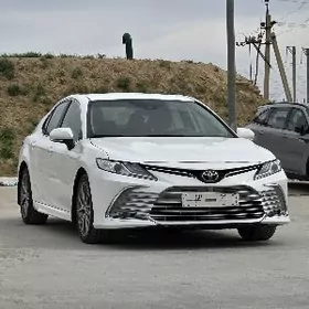Toyota Camry 2022