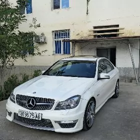 Mercedes-Benz C-Class 2010
