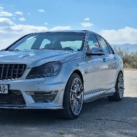 Mercedes-Benz C350 2012