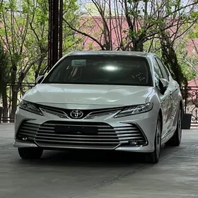 Toyota Camry 2024