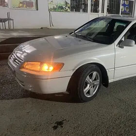 Toyota Camry 1999