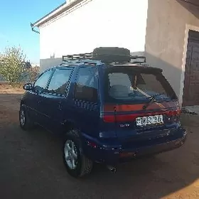 Mitsubishi Chariot 1993