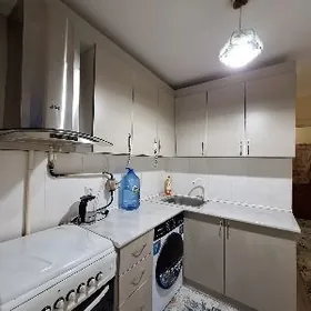 11mkr 3etaj 1kom satlyk jay