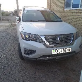 Nissan Pathfinder 2020