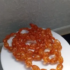 янтарный бусы