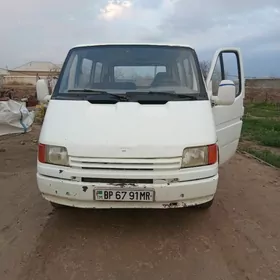 Toyota Hiace 1988