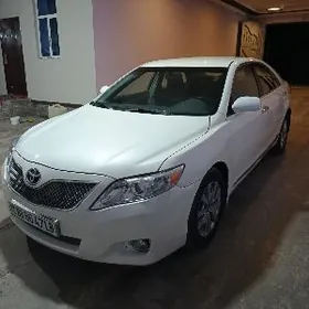 Toyota Camry 2010