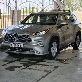Toyota Highlander 2020