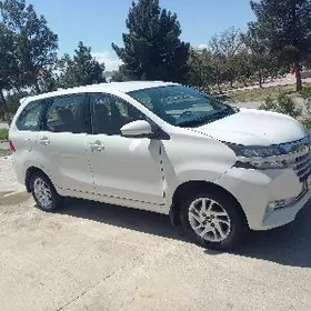 Toyota Innova 2019