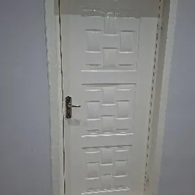 Gapy arassa acarlary bar