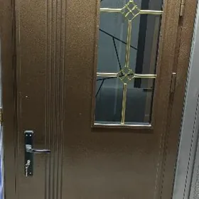 Demir we Agaç gapylar