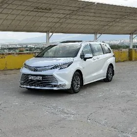 Toyota Sienna 2022
