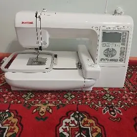 Janome E 200
