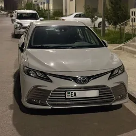 Toyota Camry 2022