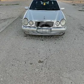 Mercedes-Benz E320 1998