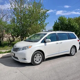 Toyota Sienna 2015