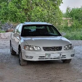 Toyota Camry 2000