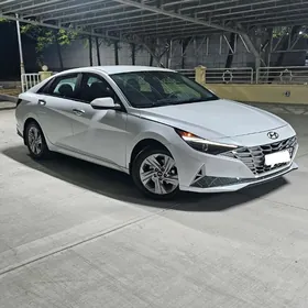 Hyundai Elantra 2021