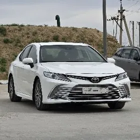 Toyota Camry 2022