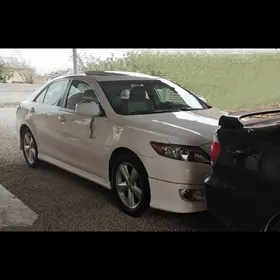 Toyota Camry 2011