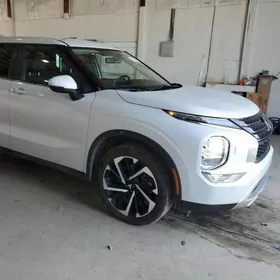 Mitsubishi Outlander 2024