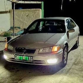 Toyota Camry 2000