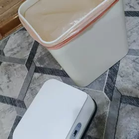 мусорное ведро