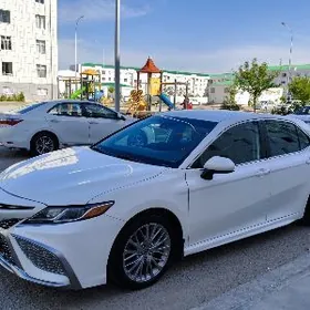 Toyota Camry 2020