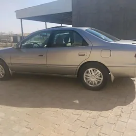 Toyota Camry 1999