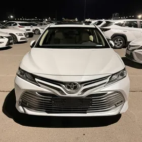 Toyota Camry 2020