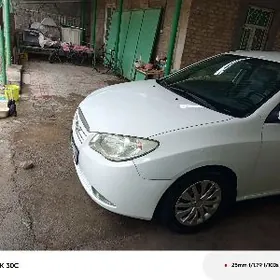 Hyundai Elantra 2011