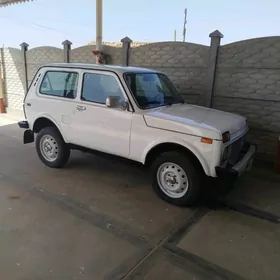 Lada Niva 2011