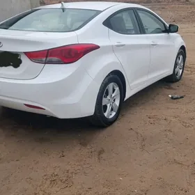 Hyundai Elantra 2013
